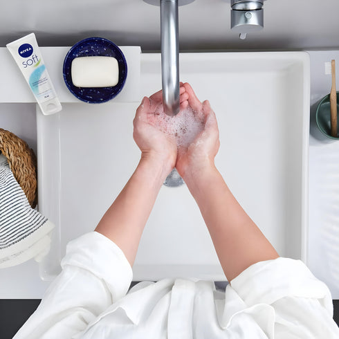 Nivea Soft 75ml Tube – Moisturizer for Hydration and Daily Skincare