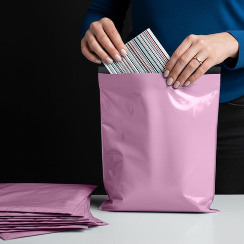 65 Mixed Parcel Bags Baby Pink, Mailer Bags Tamper-Proof Strong Postal Packaging Bags for Shipping, Mailing & Delivery, 4 Sizes Small to Large Bags, 15 Each